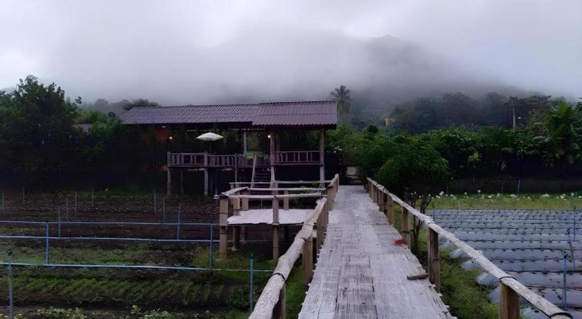 Nai Khun Khao Resort Chiang Mai Exterior photo